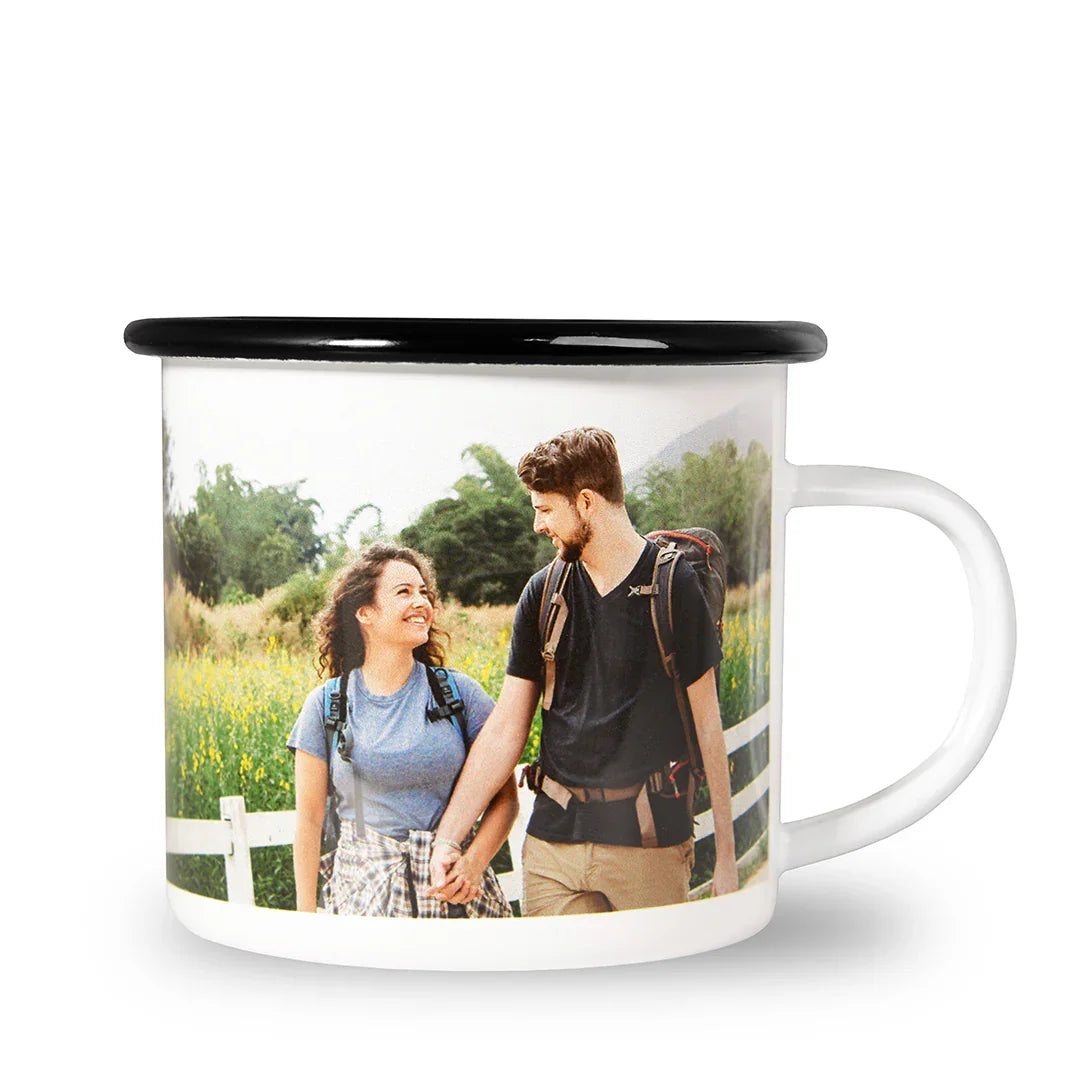 Tasse émaillée personnalisée avec photo d’un couple en promenade, cadeau original