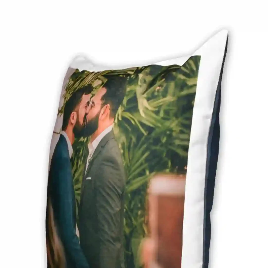 Coussin personnalisé avec photo imprimée d’un couple, fond de plantes vertes, idée cadeau unique