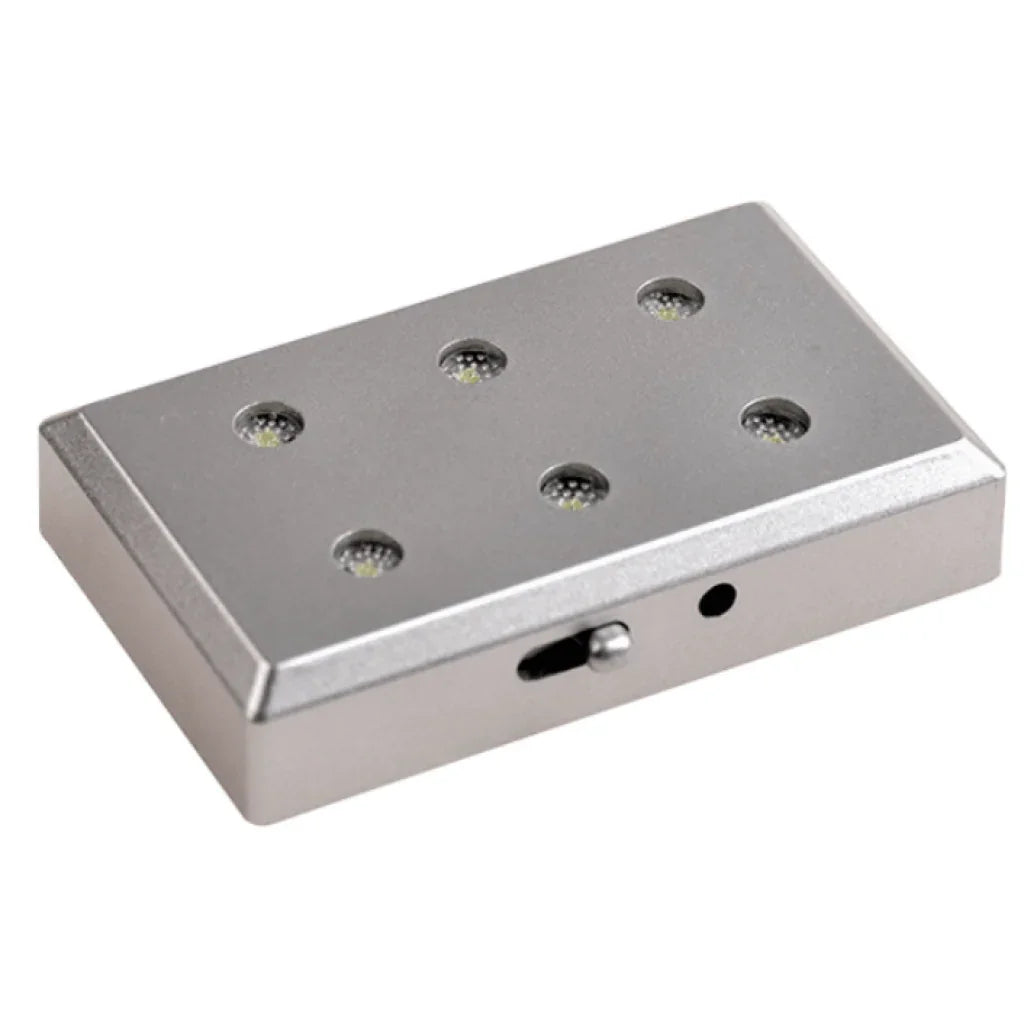 socle lumineux rectangulaire en métal argenté avec six LED pour cadeaux en verre personnalisés