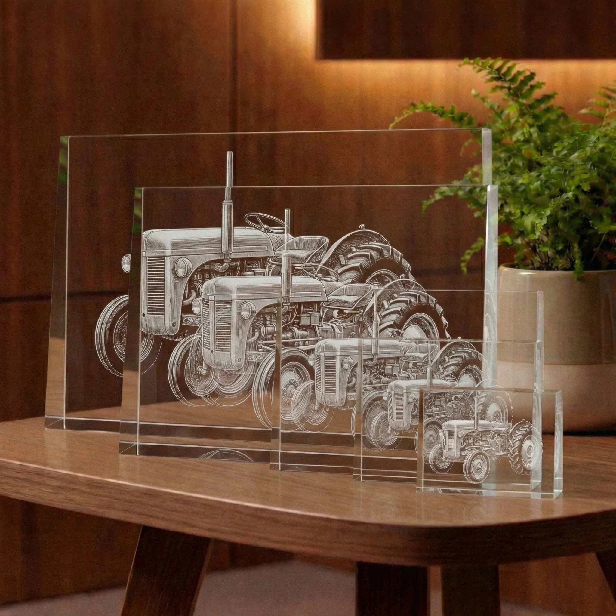 Prisme en verre gravé avec tracteur, plusieurs tailles, décoration personnalisée sur table