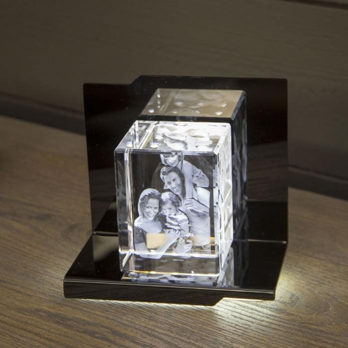 Capriccio Socle Lumineux - Éclairage LED pour Objets Décoratifs - Cadeaux en verre